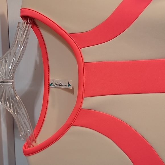 Dress - Picture 3 of 5